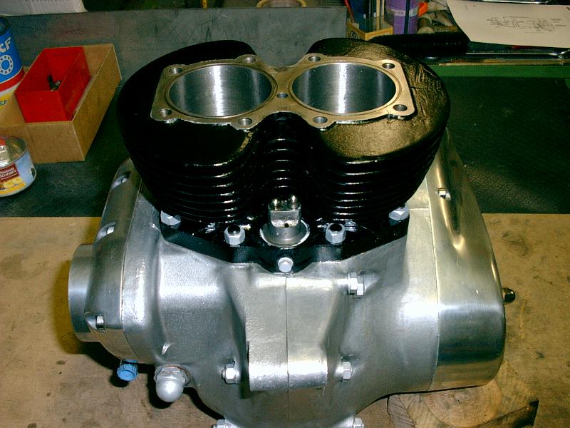 PICT0001_4.JPG - engine cylinder and piston mounted