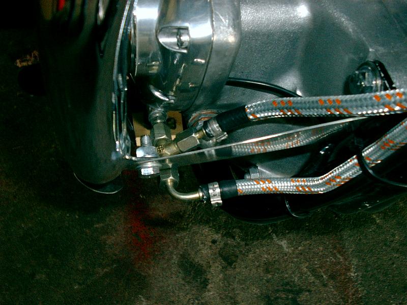 PICT0008_3.JPG - engine oil filter connection